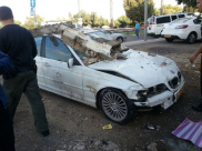  يافا: سائق مركبة يصطدم بجدار أحد المنازل في حي النزهة بعد مطاردته من قبل الشرطة